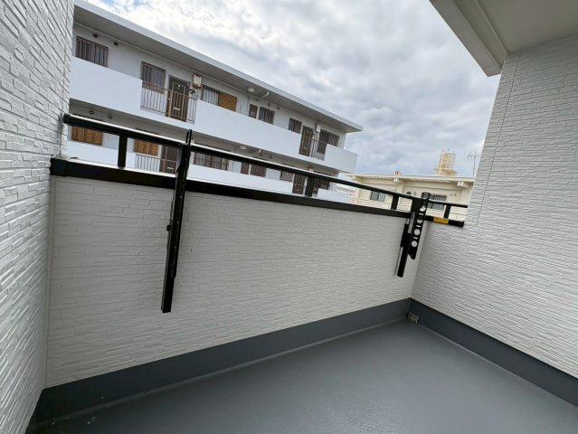 ＋＋　那覇市具志２丁目－C号棟（全７棟）のバルコニー
