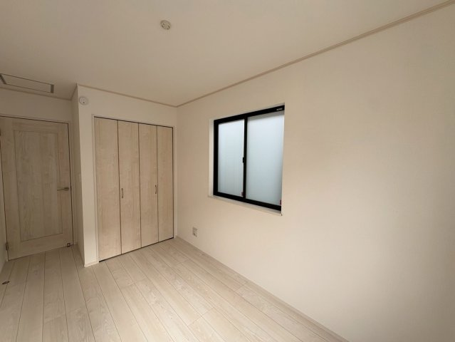 ＋＋　那覇市具志２丁目－C号棟（全７棟）の洋室