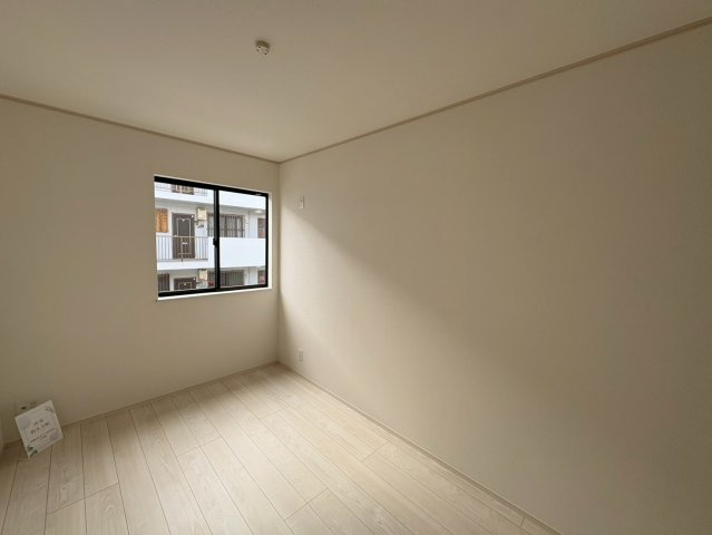 ＋＋　那覇市具志２丁目－C号棟（全７棟）の洋室