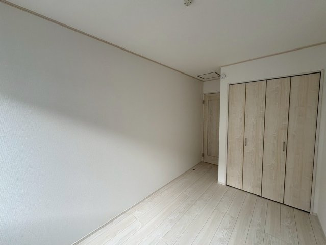 ＋＋　那覇市具志２丁目－C号棟（全７棟）の洋室