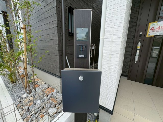 ＋＋　那覇市具志２丁目－C号棟（全７棟）の玄関