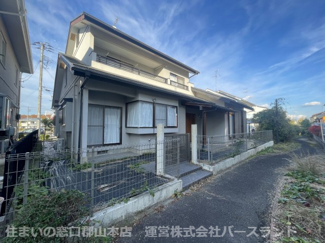 中古戸建　須賀川市向陽町　4SLDKの外観|居住中の物件の為、内覧ご希望の際は事前にご連絡頂きますようお願い致します。