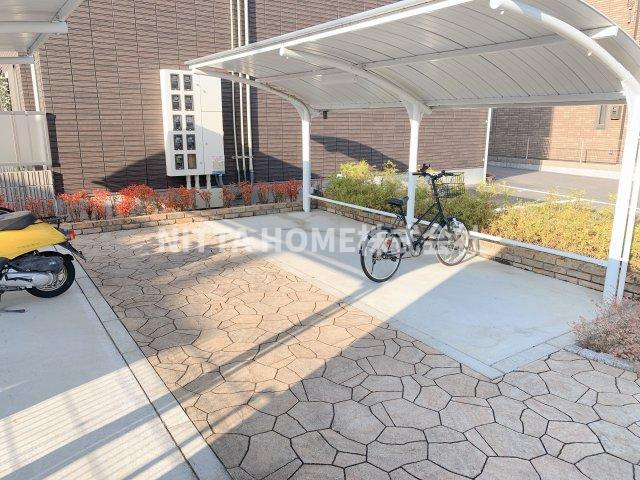 丹波篠山市味間南のアパートのその他|屋根付きの駐輪場は無料です◆