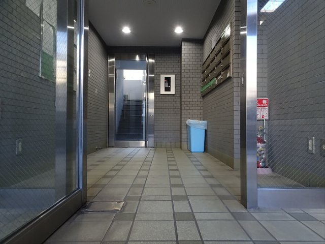 クレセール笹塚のロビー