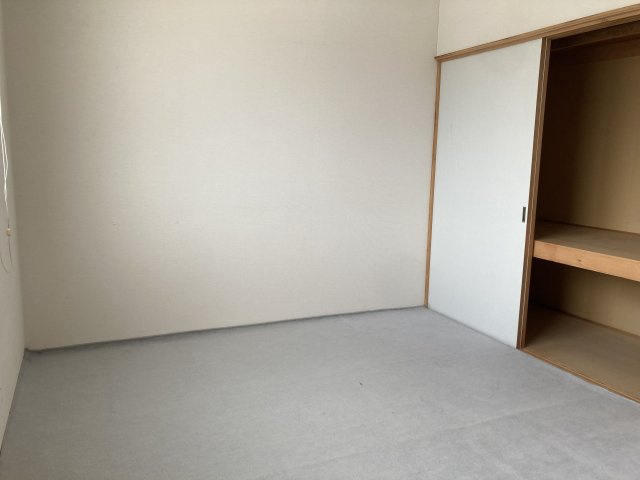 網走市駒場南７丁目中古住宅の洋室