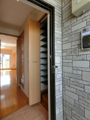 【収納】 | ピュアセルト森尾Ⅱ | イメージ写真201号室