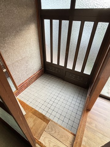 北茨城市大津町４DK【駐車場２台】の玄関