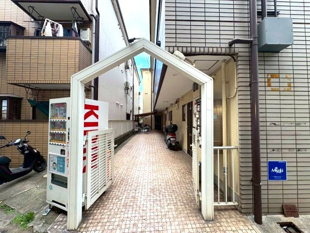 ゴールドハイツのエントランス