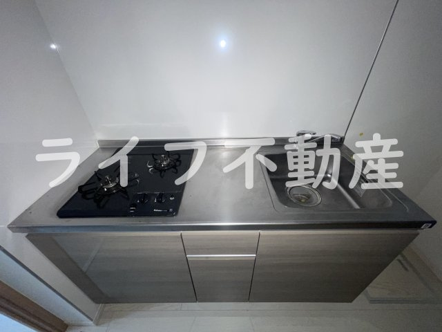 KTIレジデンス河内花園のキッチン|コンパクトなキッチンで掃除もラクラク