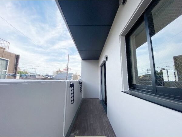 ウルフィエスタ徳川(旧 GRAN DUKE徳川)のバルコニー