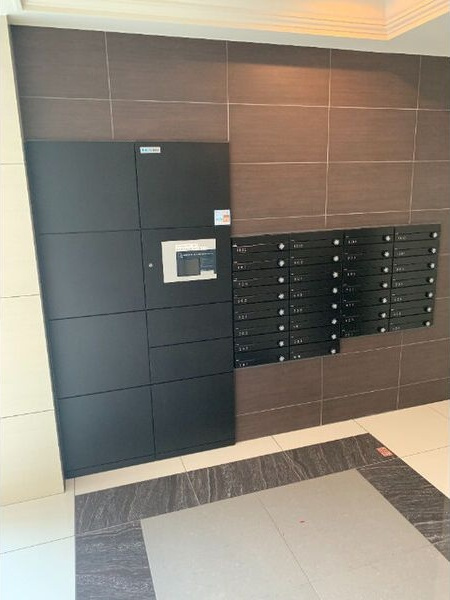 ウルフィエスタ徳川(旧 GRAN DUKE徳川)のエントランス