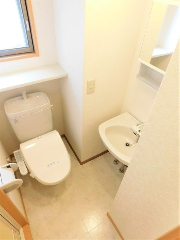 コンドミニアム薬院駅のトイレ|清潔感のあるトイレです