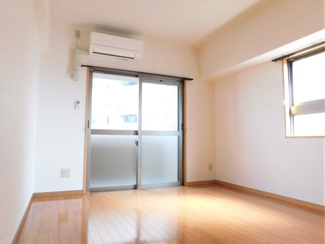 コンドミニアム薬院駅の洋室|ゆったりした洋室です