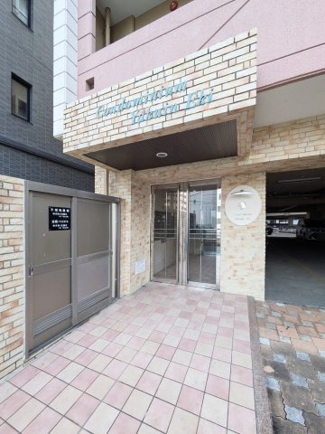 コンドミニアム薬院駅のエントランス|清潔なエントランスです