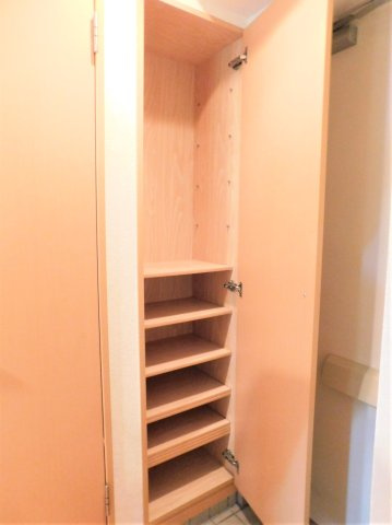 コンドミニアム薬院駅の玄関|ゆったりとした玄関です