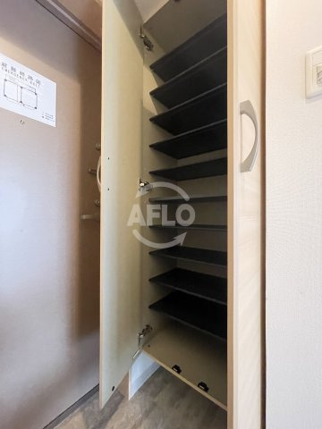 オルフェアレジデンス難波の収納|オルフェアレジデンス難波　シューズボックス