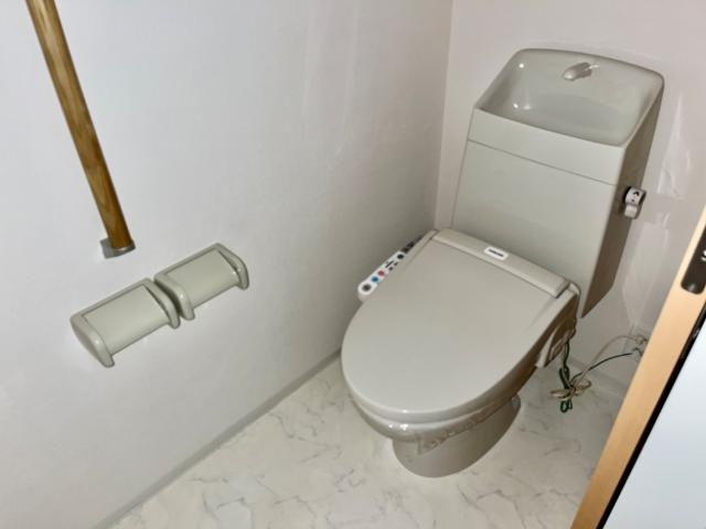 グリンピアパレスのトイレ|シャワー付トイレ