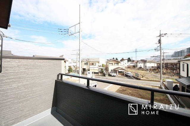【バルコニー】 | 建物完成につき、実際のお部屋をごゆっくりご見学いただけます。お休みの日にご家族で見学はいかがでしょう。