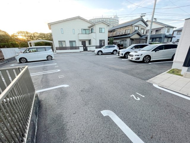 LA.POIRE　　刈谷市近郊の賃貸はクラスホーム刈谷店の駐車場