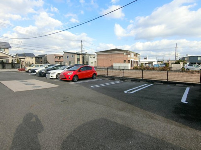 【駐車場】 | ラルーチェ