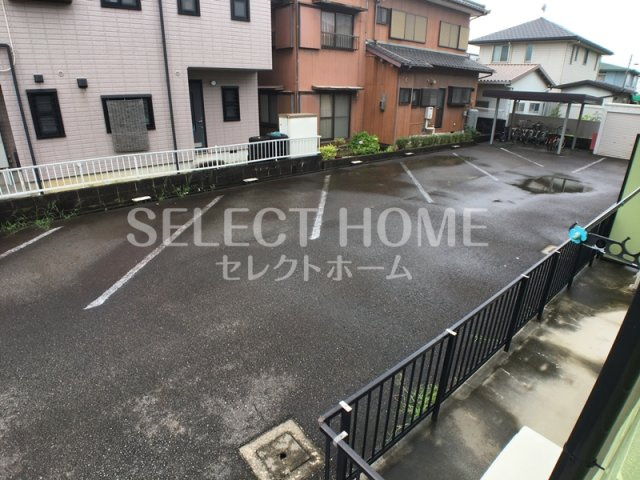 【駐車場】 | グリーンハウス12 | 車をお持ちの方に嬉しい駐車場付きの物件です