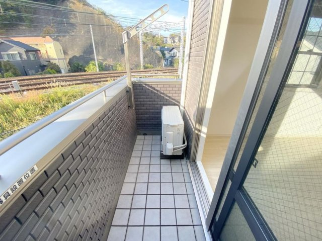 ウィステリアのバルコニー