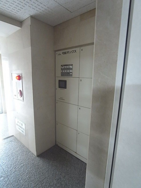 ロジェのロビー