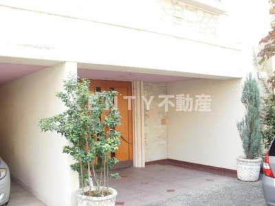 【エントランス】 | フロントリー | エントランスです