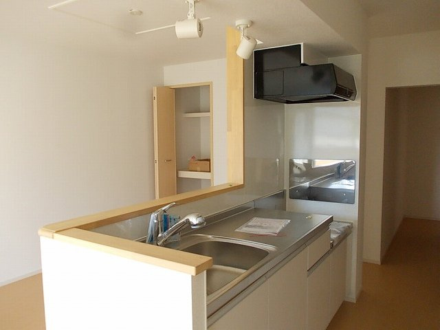 コンセルヴェ花戸のキッチン