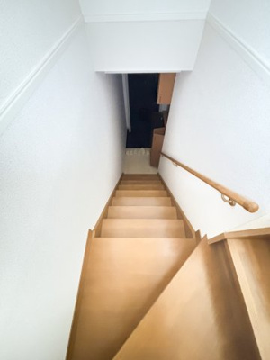 【居間・リビング】 | サンクレール | イメージ写真203号室（反転あり）