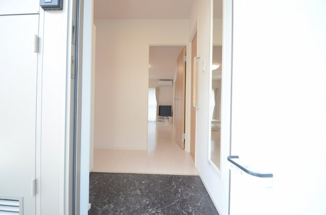 クレイノ美リーフⅣの玄関|設備・仕様は号室により異なる為、現況を優先いたします。