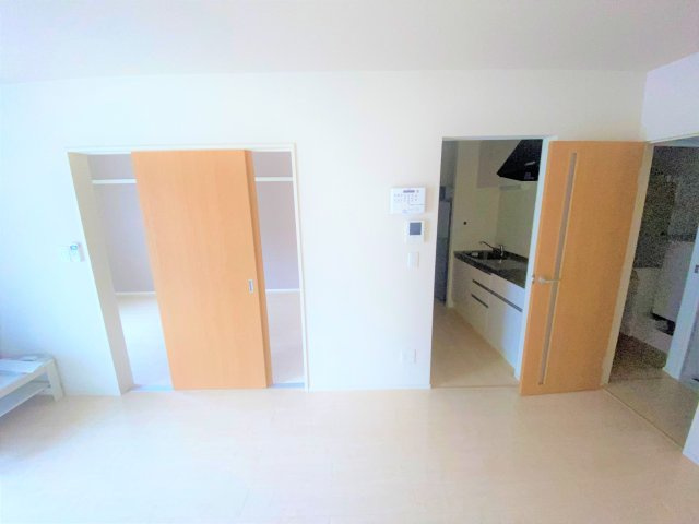 クレイノ美リーフⅣの居間・リビング