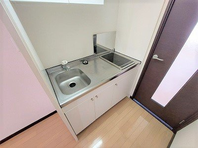 レオネクストひまわりⅠのキッチン|電気コンロ設置済み　すぐに使えます。
