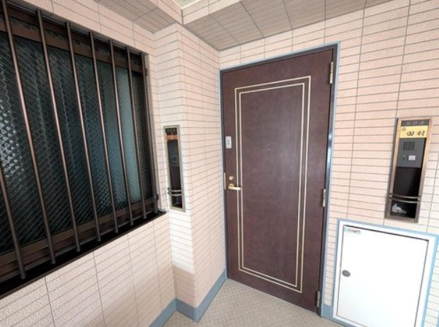 【玄関】 | カーサ要町 | 帰り着くたびに洗練されたテイストの空間に迎えられ誇りと喜びを感じる玄関まわりです。