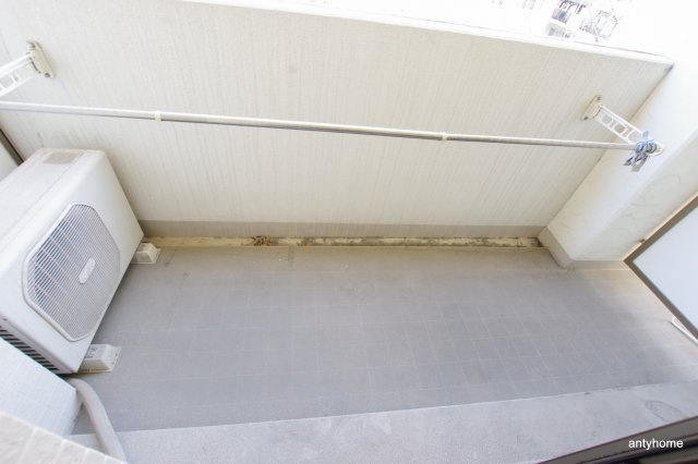 BRAVI新大阪　仲介手数料無料のバルコニー