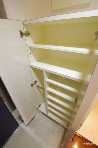 BRAVI新大阪　仲介手数料無料の収納