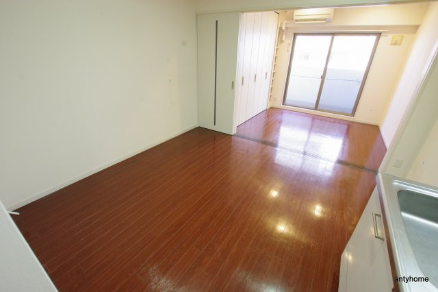 BRAVI新大阪　仲介手数料無料の洋室