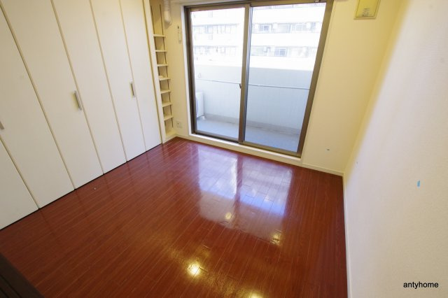 BRAVI新大阪　仲介手数料無料の寝室