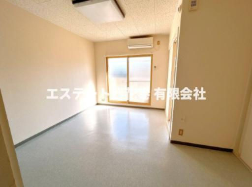 セゾン・ド・ジュネスの居間・リビング|エアコン