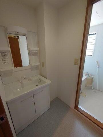 岩崎マンションの洗面所