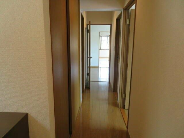 岩崎マンションの玄関