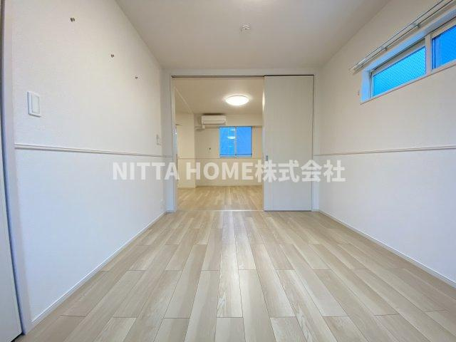 ボヌールメゾン篠山Ⅱの寝室|扉を開けると広い空間に☆彡