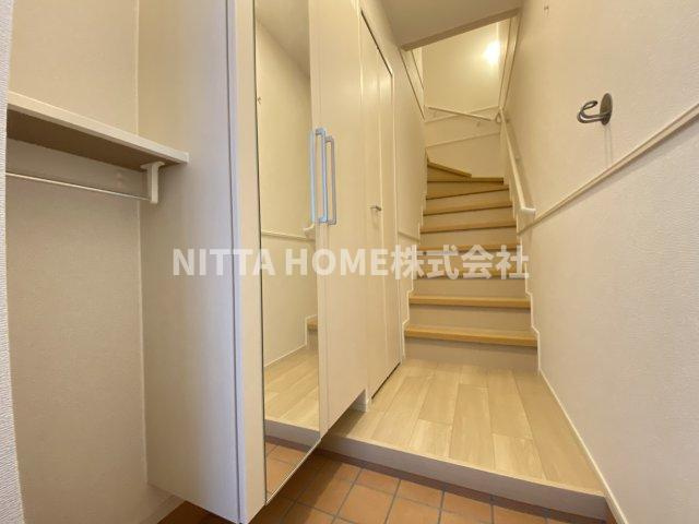 ボヌールメゾン篠山Ⅱの玄関|シューズボックス付き◎