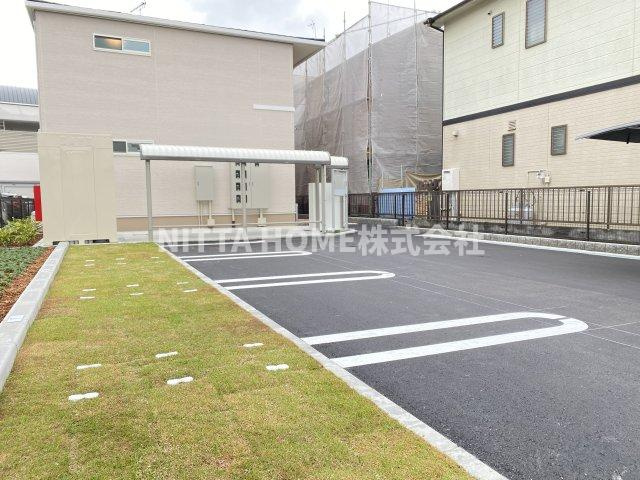 ボヌールメゾン篠山Ⅱの駐車場|敷地内に駐車場も完備★
