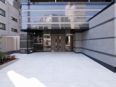 【エントランス】 | スプランディッド難波WEST