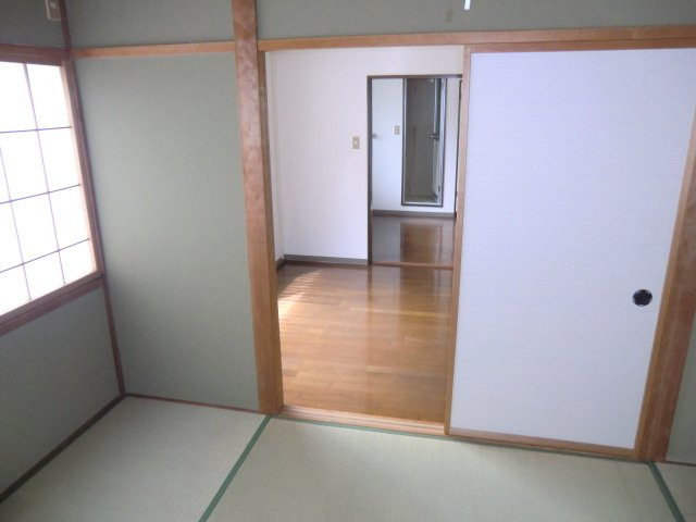 コーポ共栄の和室