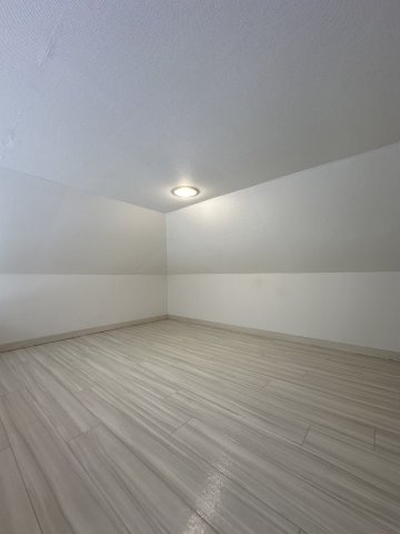 横浜市港北区師岡町のアパートの居間・リビング