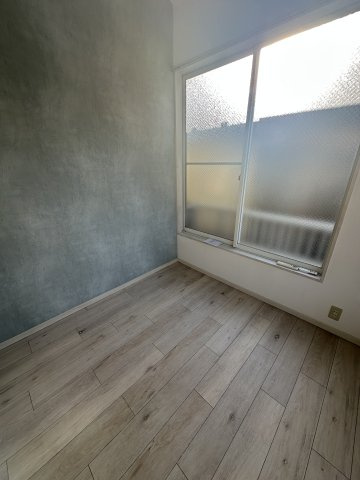 横浜市港北区師岡町のアパートの居間・リビング