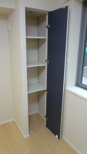 （シニア限定）Village Daishi Hills 四番館の収納|高さ調節可能な多目的収納