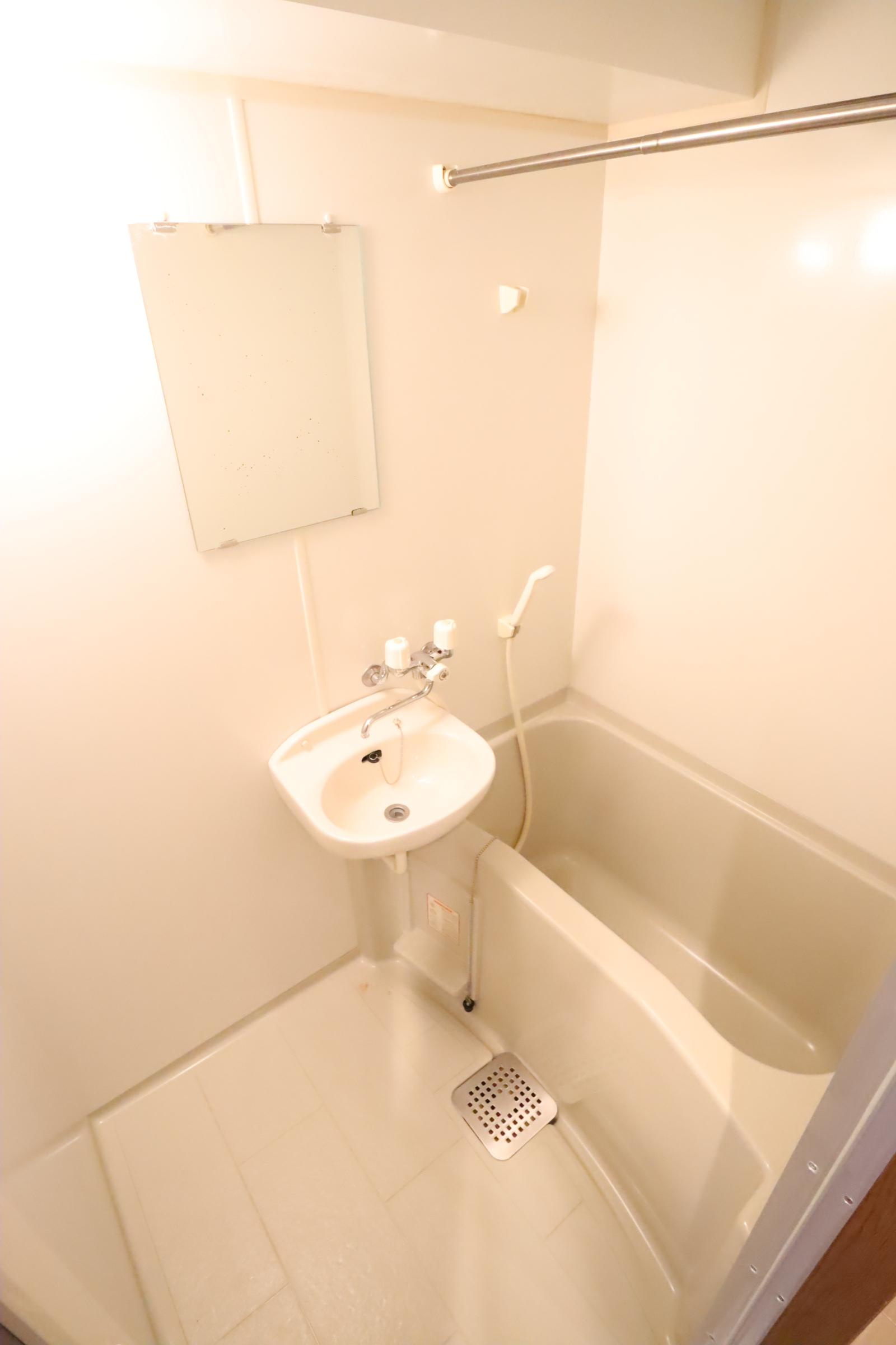 大阪市都島区都島北通２丁目の賃貸マンションの浴室